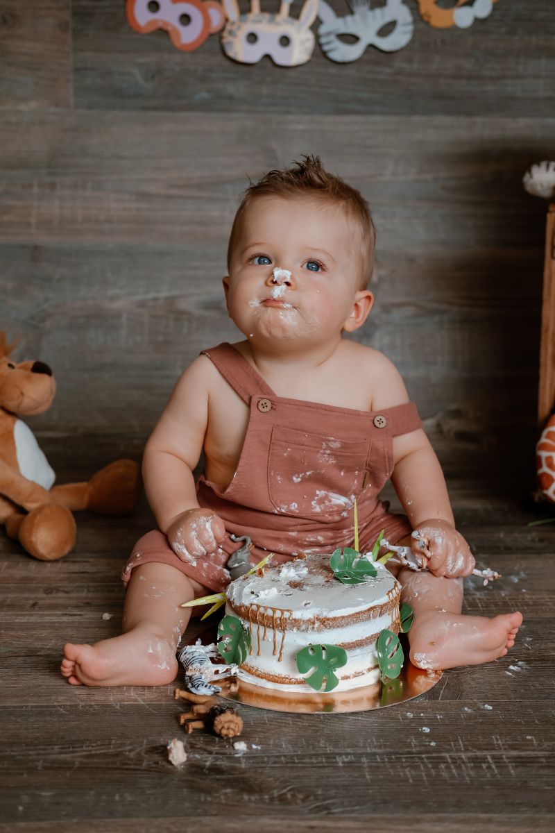 Fotoshoot baby met taart